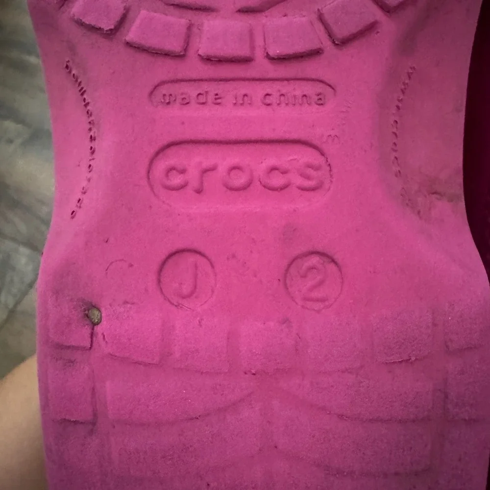 Crocs Classic Clogs Pink Girls Kids J2 Comfort Slip On Water Shoes Beach Summer